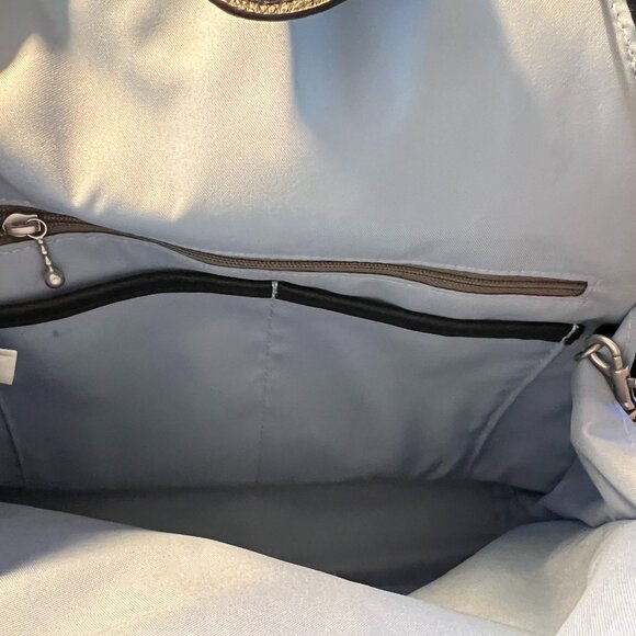 Baggallini Metro Backpack With RFID Phone Wristlet NWOT - Picture 5 of 6